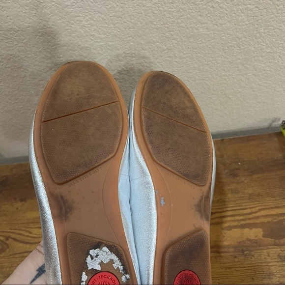 FitFlop Allegro Ballet Flat Shoes Women's Sz 7.5 Metallic Silver Leather Preppy - Picture 8 of 10